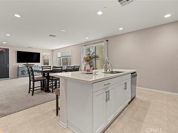 5th image of 145 Camden Ct