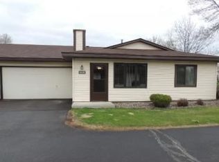 8636 S Maplebrook Cir, Brooklyn Park, MN 55445