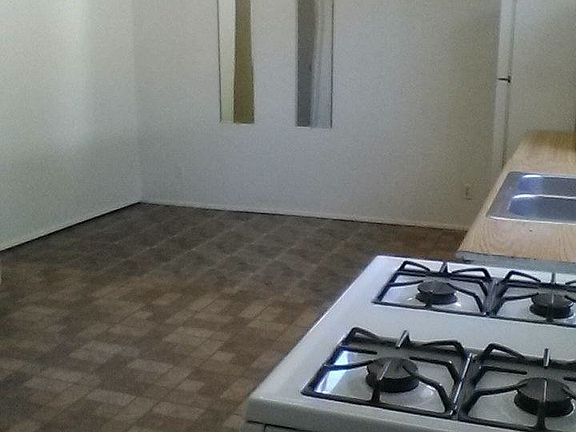 Kitchen/den area