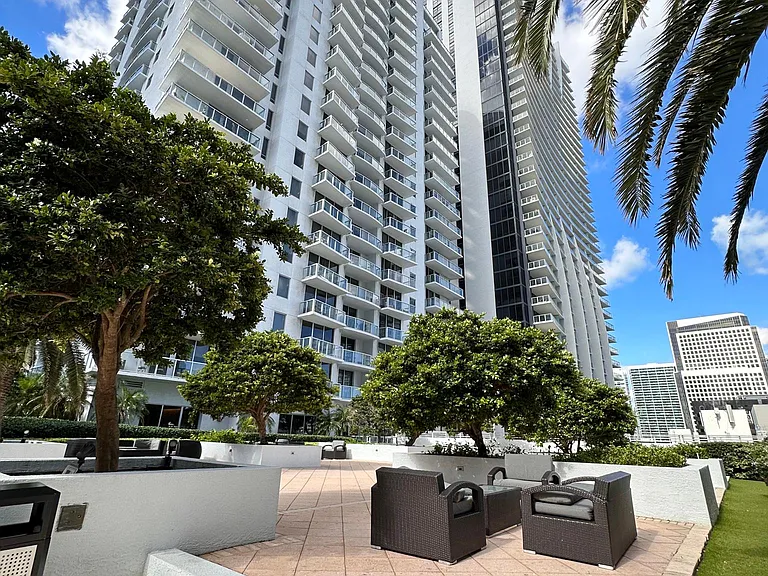 1060 Brickell Ave #413 — Photo 12