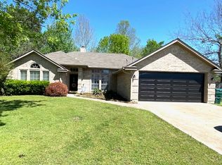 57 Helena Dr, Powderly, TX 75473