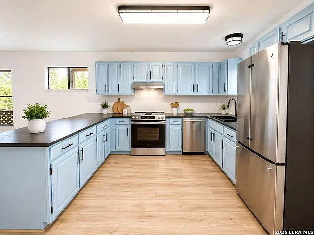 3 bed, 2.0 bath, 1457 sqft, $2,200 — Photo 3