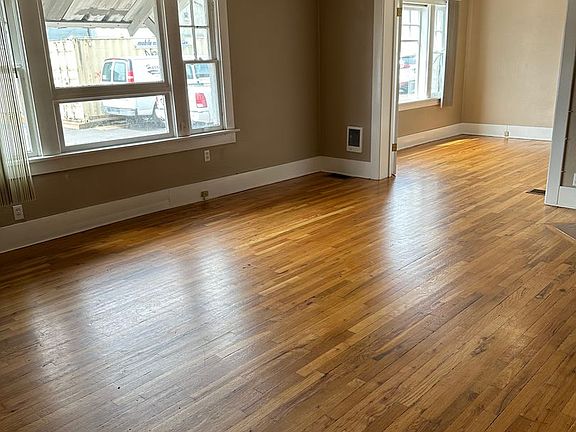 2nd image of 2214 Broadway St APT 4