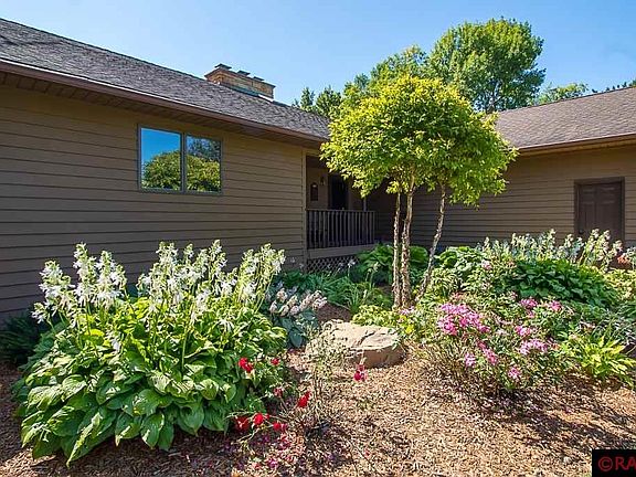 3rd image of 62503 Shorewood Ln