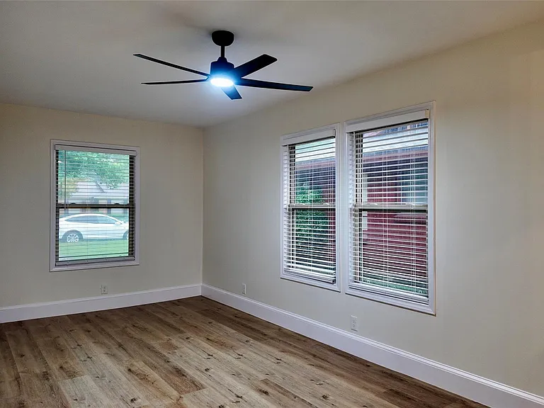11343 Lippitt Ave — Photo 11