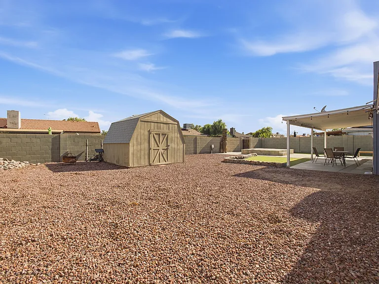 2329 E Concorda Dr — Photo 29
