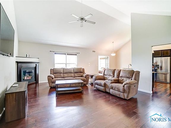 4th image of 1057 S Ironwood Dr