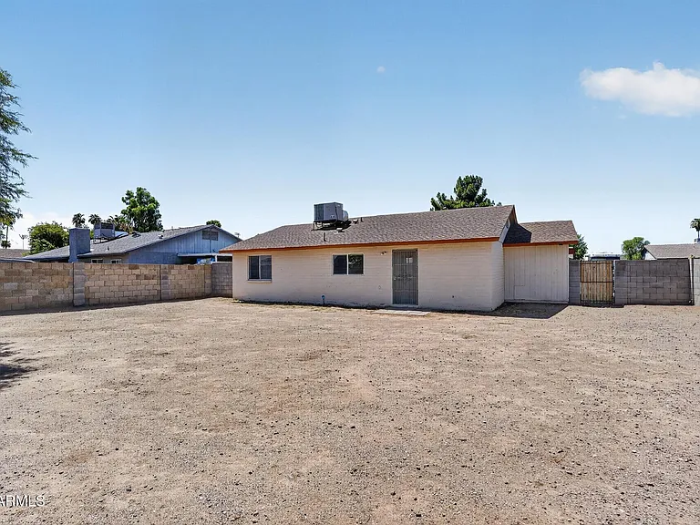 6320 W Carol Ave — Photo 20