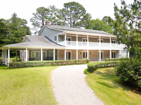 215 Inverrary Road, Pinehurst, NC 28374