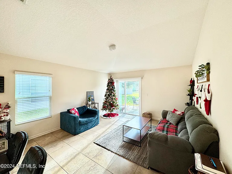 101 Findhorn Ct — Photo 8