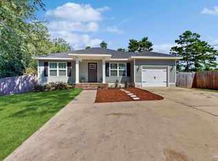 8684 Estrada St, Navarre, FL 32566