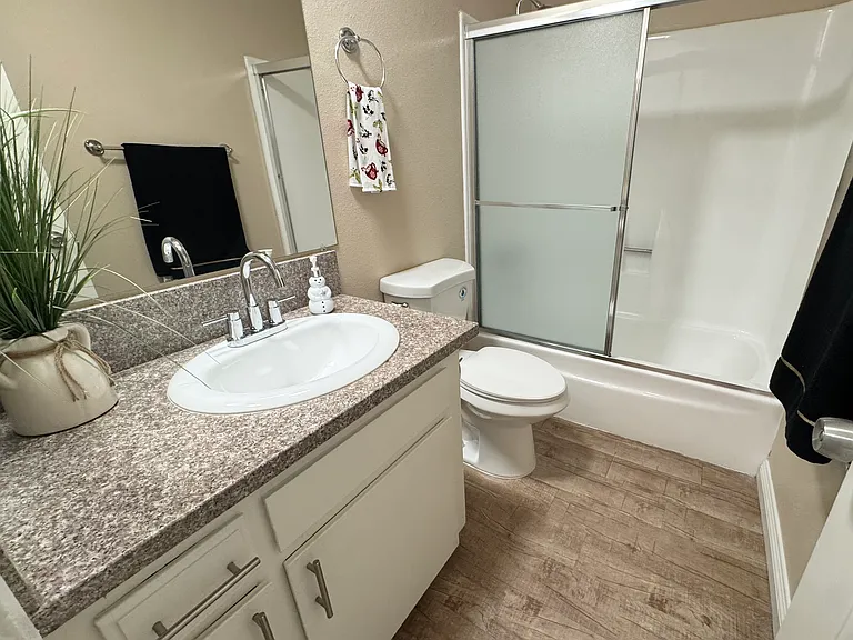 Vista Verde Apartments — Photo 27