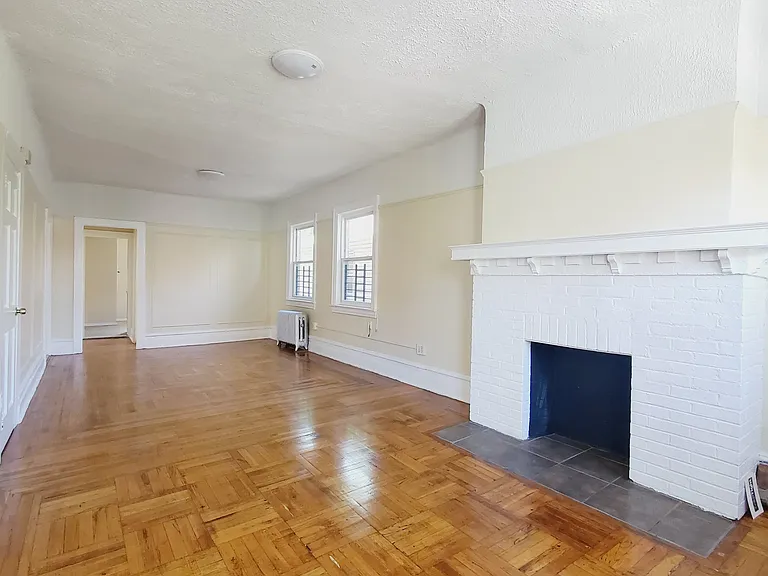 1888 University Ave #2 — Photo 3