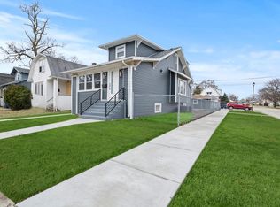 900 S 9th Ave, Maywood, IL