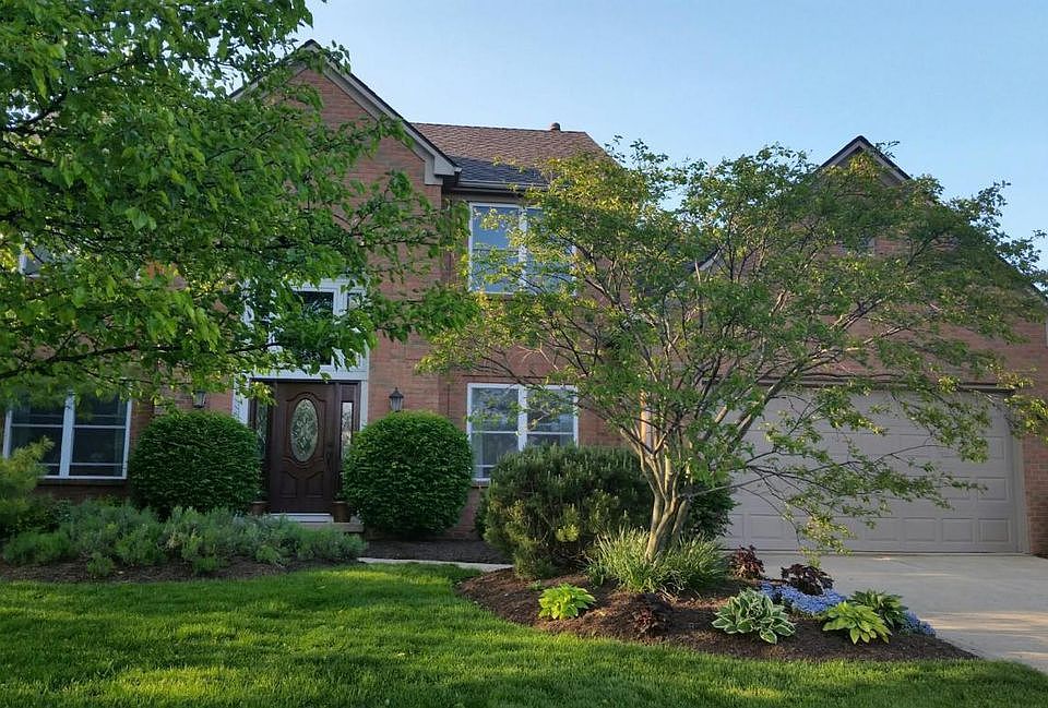 1st image of 2377 Parklawn Dr