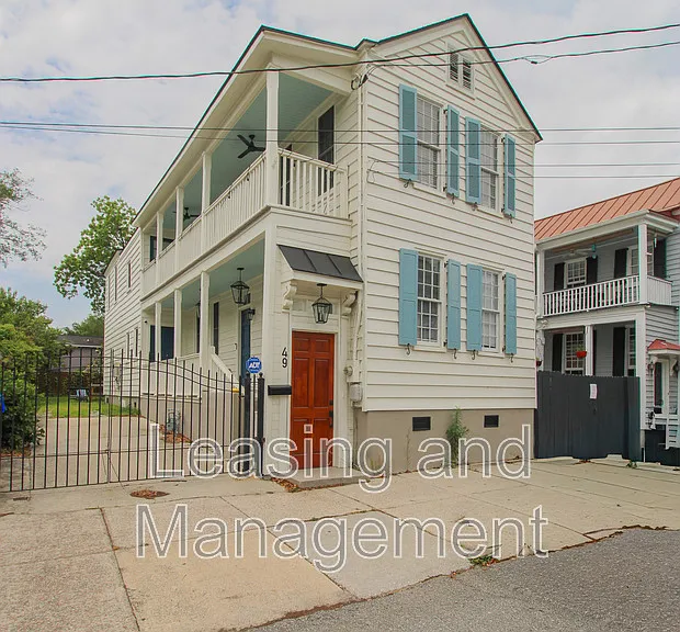 49 America St — Photo 2