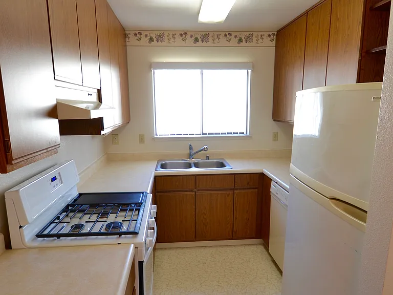 2436 N Main St #H — Photo 3