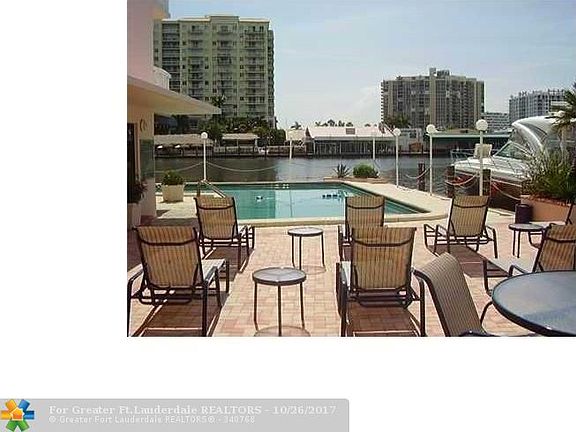 4th image of 2900 NE 30th St APT 6F