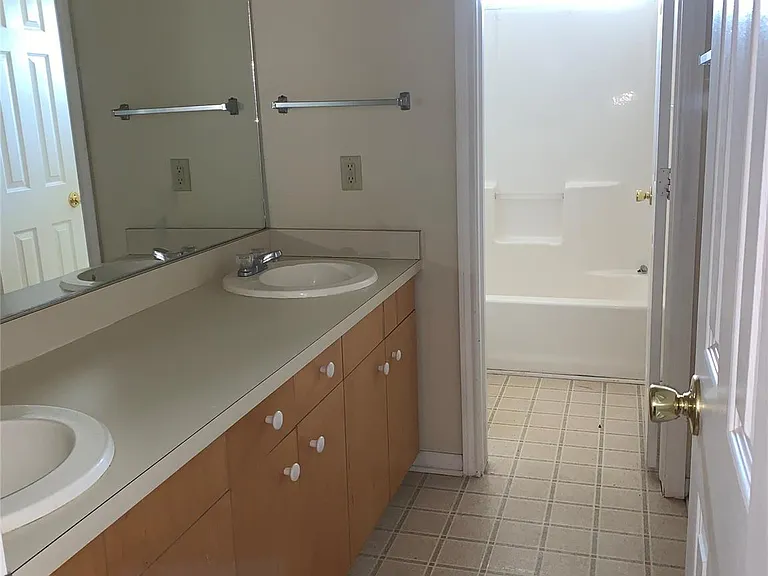 3901 College Main St #B — Photo 16