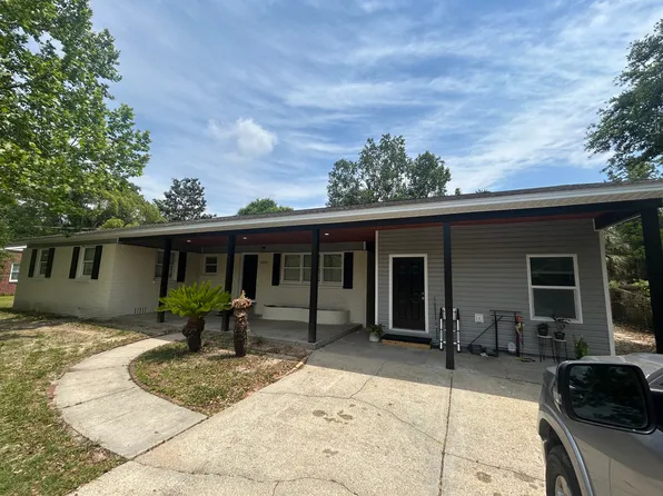 6560 Chapel St, Pensacola, FL 32504