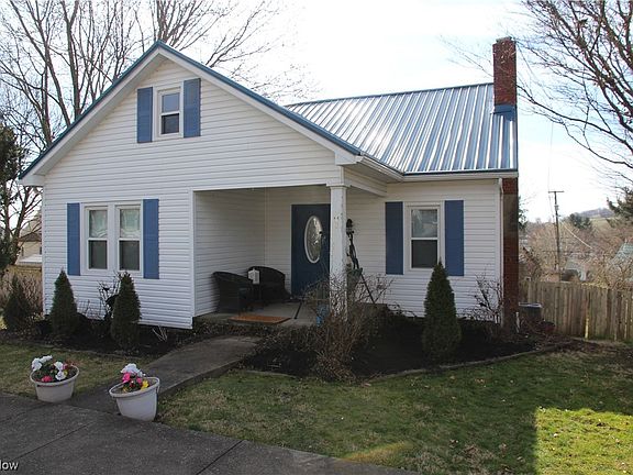 2nd image of 206 W Main St