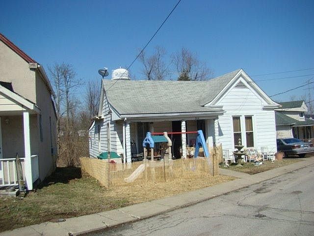 1st image of 204 E Adair St