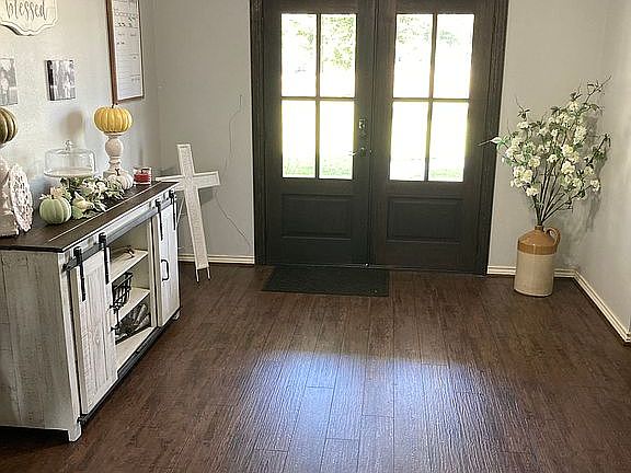 2nd image of 3621 1st Ave