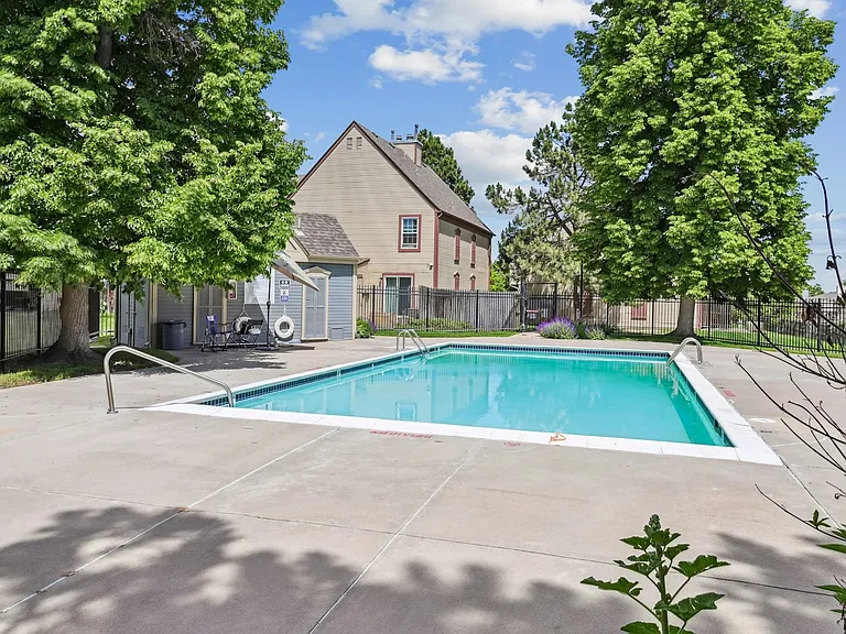 1732 S Blackhawk Way #C — Photo 24