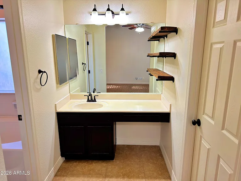 808 N Winthrop Cir — Photo 17