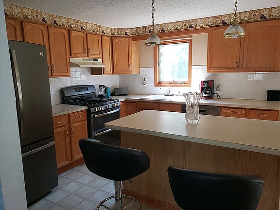 5th image of 49 Elmleaf Dr
