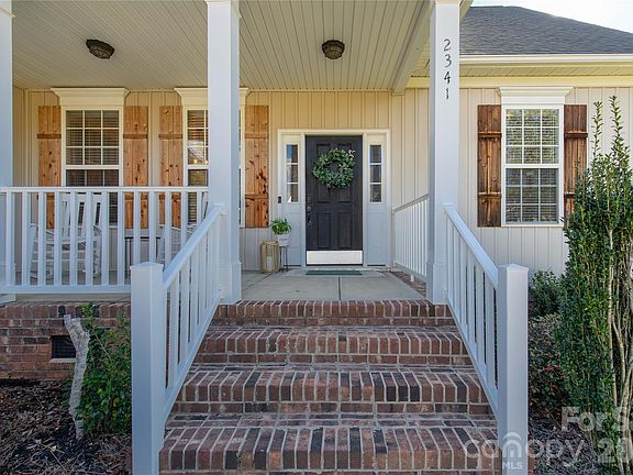 3rd image of 2341 Valley Meadows Dr