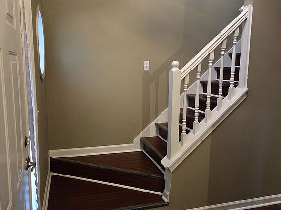 5th image of 7636 Lakemoor Dr