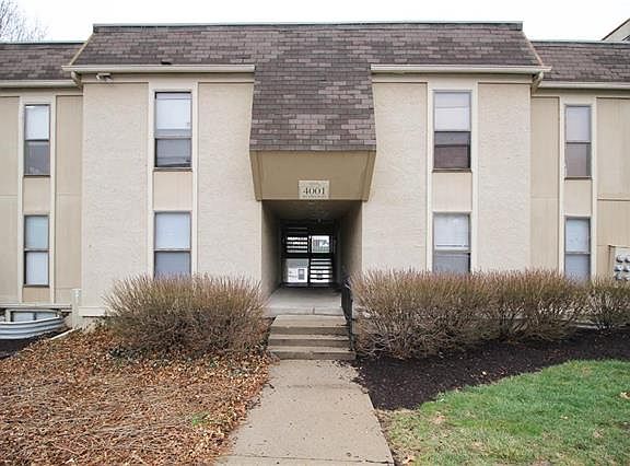 2nd image of 4001 S Redwood Dr APT D