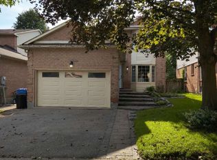 32 Moorcrest Dr, Aurora, ON L4G3R4