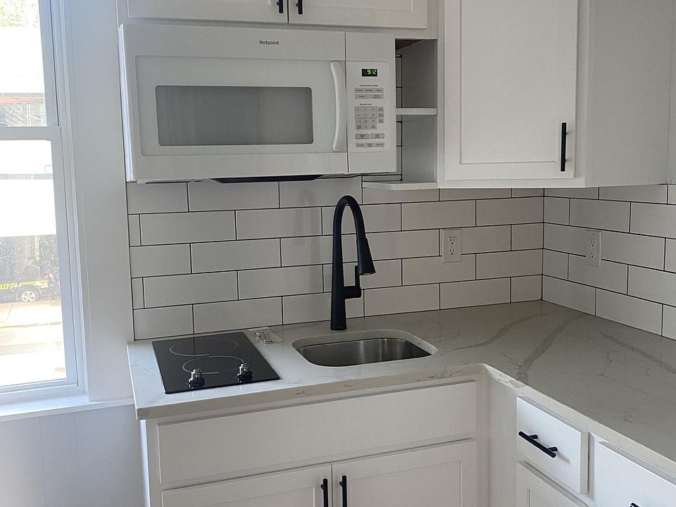 1st image of 53 High St Unit D