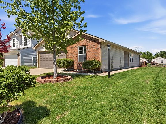 4th image of 626 Deer Trail Dr