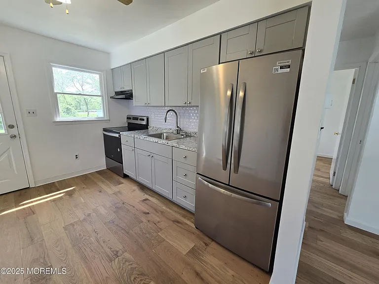 330 Elizabeth Ave — Photo 13