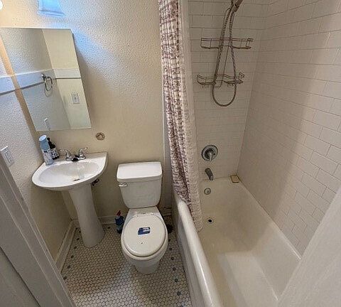 4th image of 901 NE 43rd Street #106
