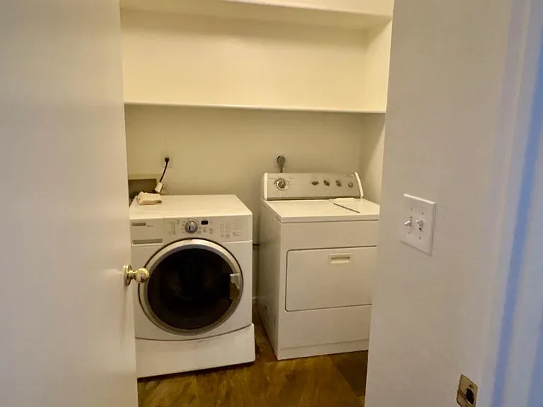 326 N Pioneer St — Photo 13