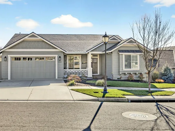 4084 Crystal Springs Dr, Medford, OR 97504