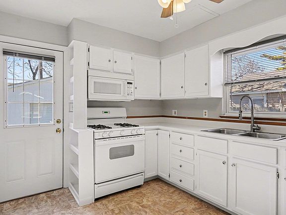 3rd image of 1108 Marchand St