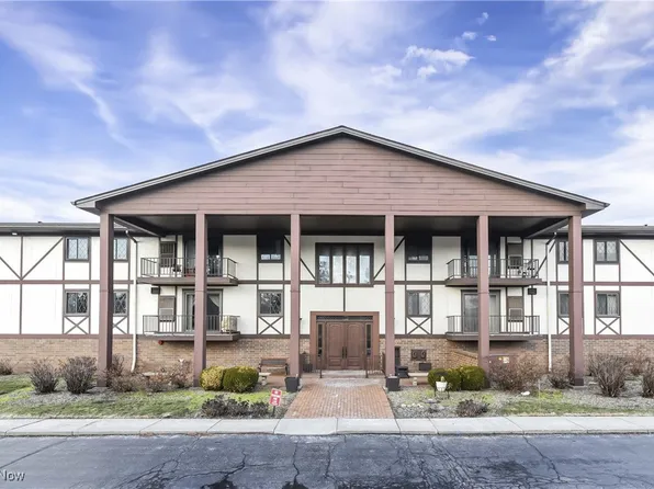 4849 Grace Rd Unit 210, North Olmsted, OH 44070