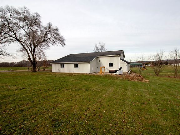 4th image of 1939 Township Road 405
