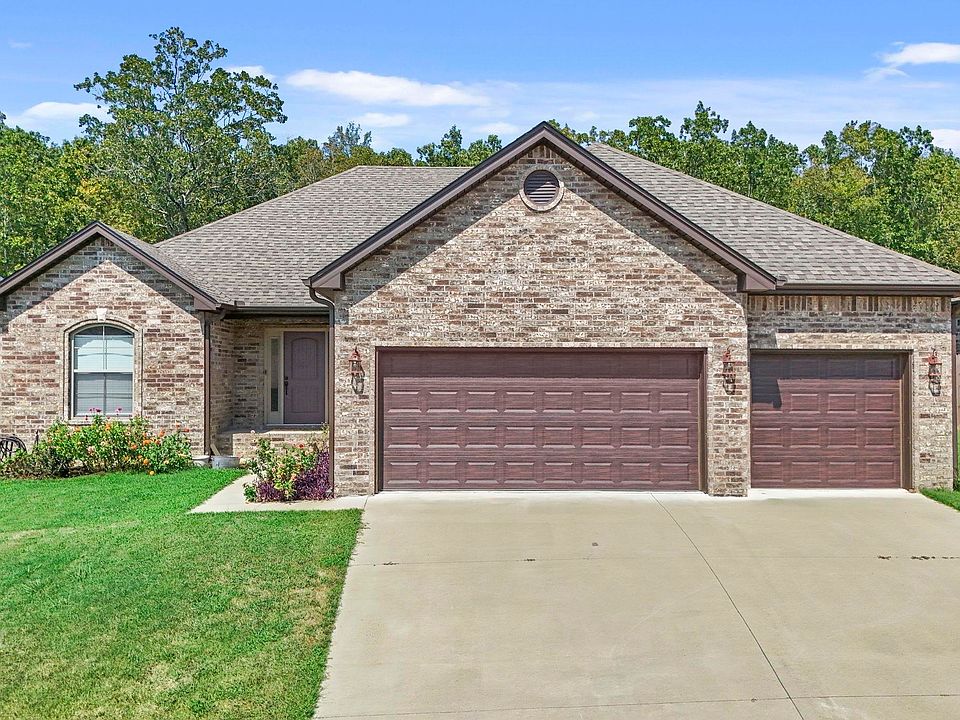 1st image of 9640 Oak Forest Ln