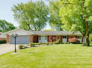 1064 Independence Dr, Dayton, OH 45429