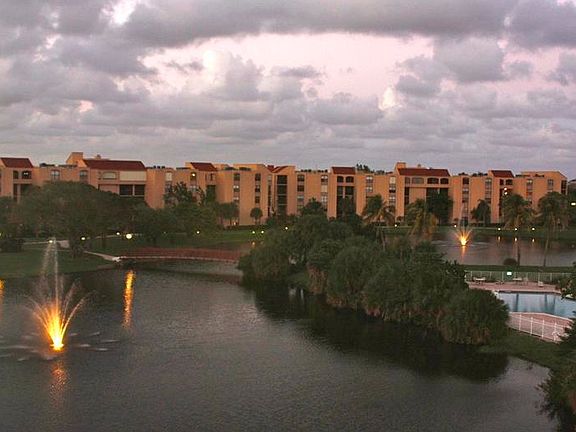 4th image of 450 Egret Cir APT 9211