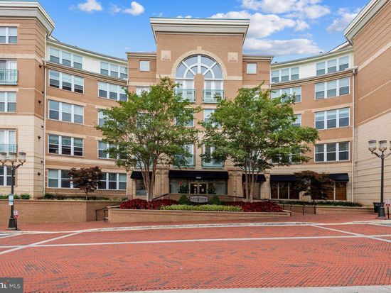 12000 Market St APT 110, Reston, VA 20190