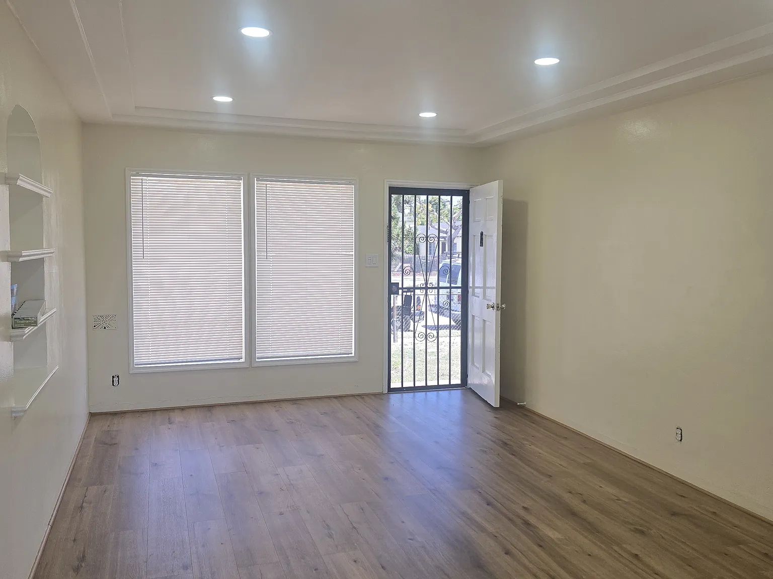 2 bed, 1158 sqft, $2,750 — Photo 3