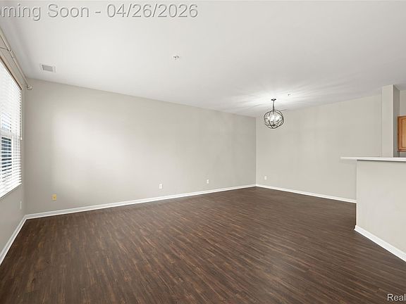 5th image of 23366 Sunset Rd