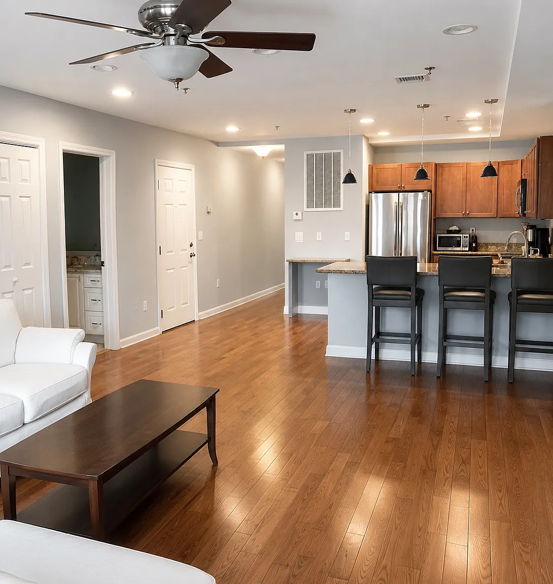 3 bed, 1500 sqft, $6,290 — Photo 3